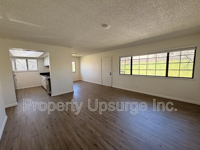 1313 Lancers Ln #6 — Photo 9