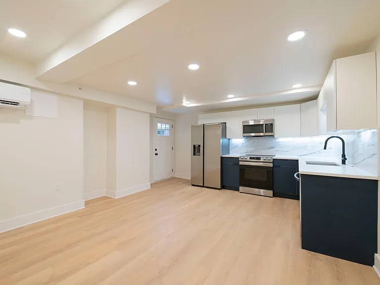 232 S 46th St #B — Photo 13