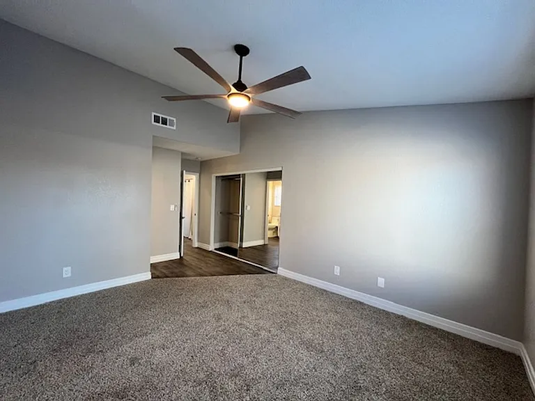 2526 Wolverton Ave — Photo 25