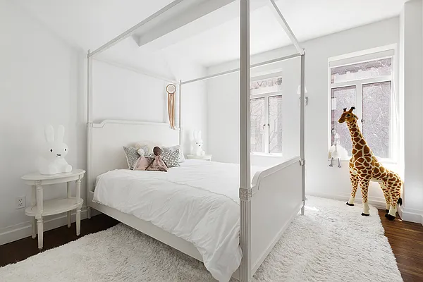 Sold by Compass | media 8