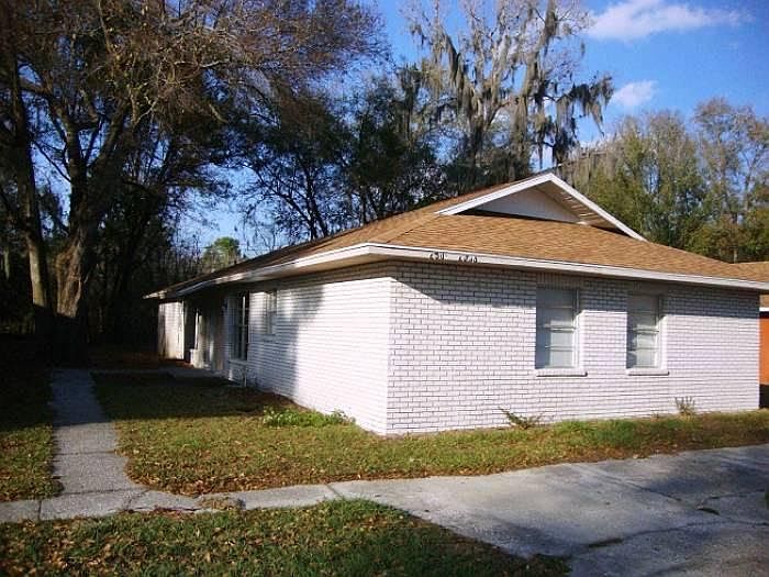 1st image of 2501 Chestnut Woods Dr