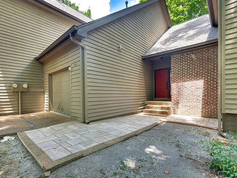 700 Harpeth Trace Dr — Photo 4