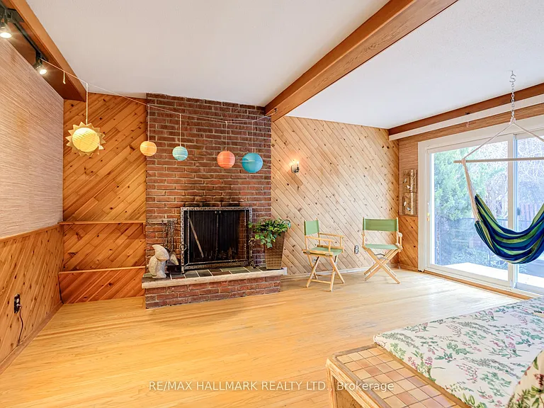34 Harringay Cres — Photo 19
