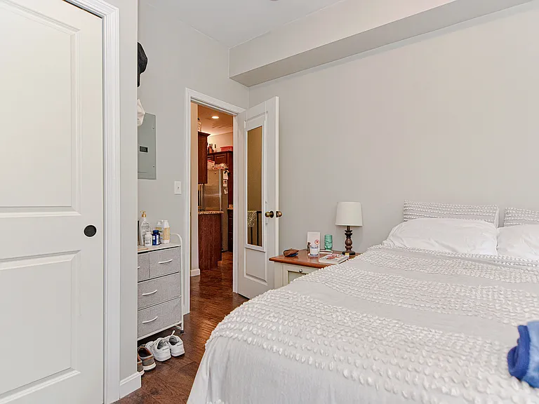 347 E 8th St #2 — Photo 8