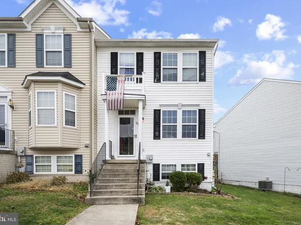 27 Litchfield Ln W, Martinsburg, WV 25405