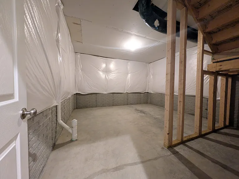 8246 Woodstar Dr — Photo 26