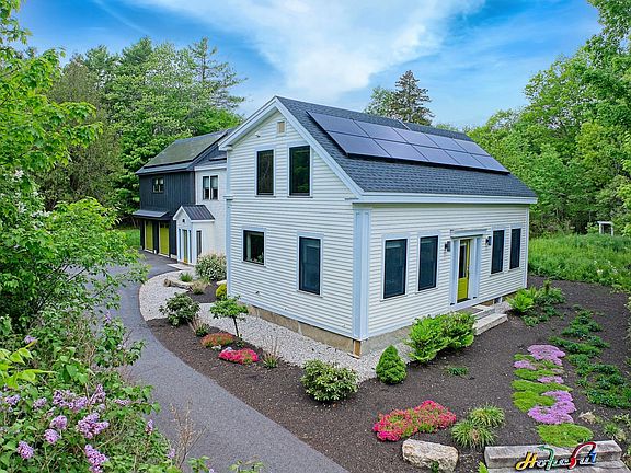 3rd image of 18 Greely Road