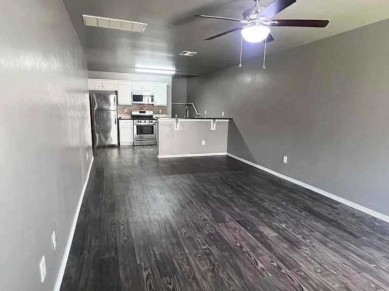 2165 Buena Vida Ln — Photo 2