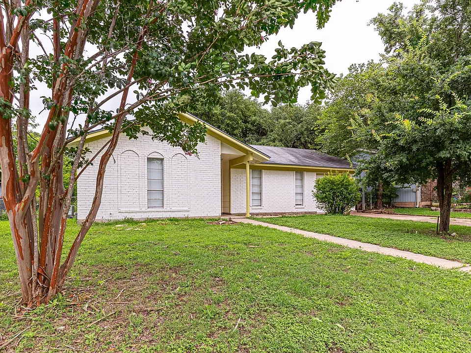 5905 Cedardale Dr
