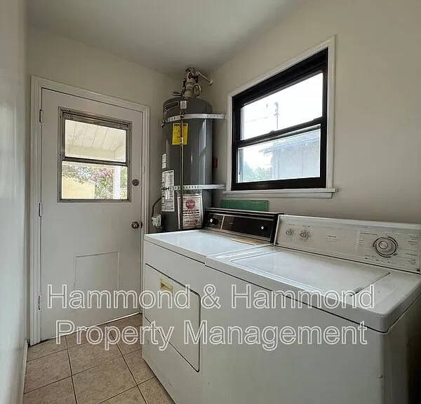 18003 Saticoy St — Photo 11