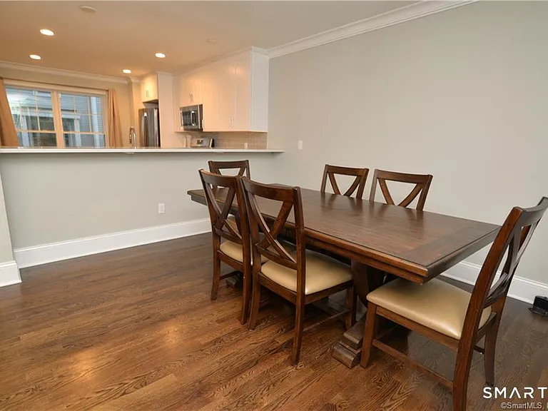 115-71 Colonial Rd — Photo 4