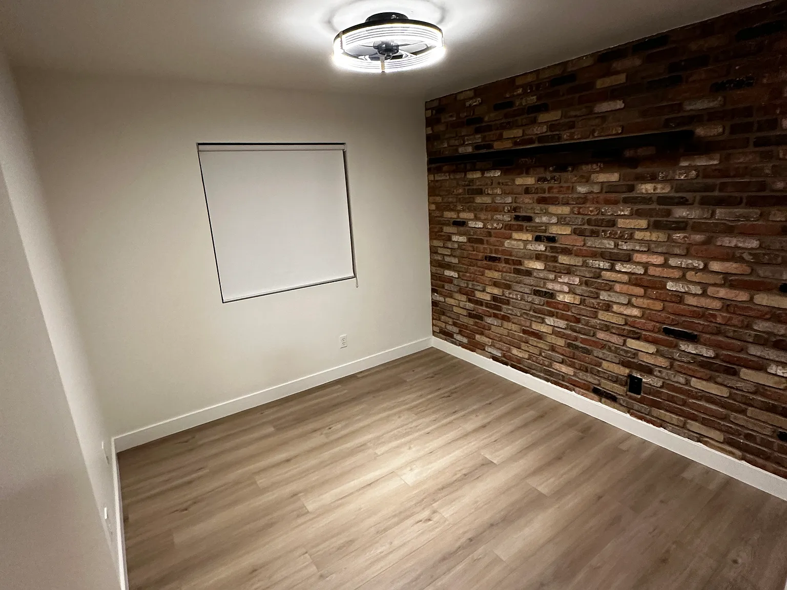 4 bed, 1320 sqft, $825 — Photo 1