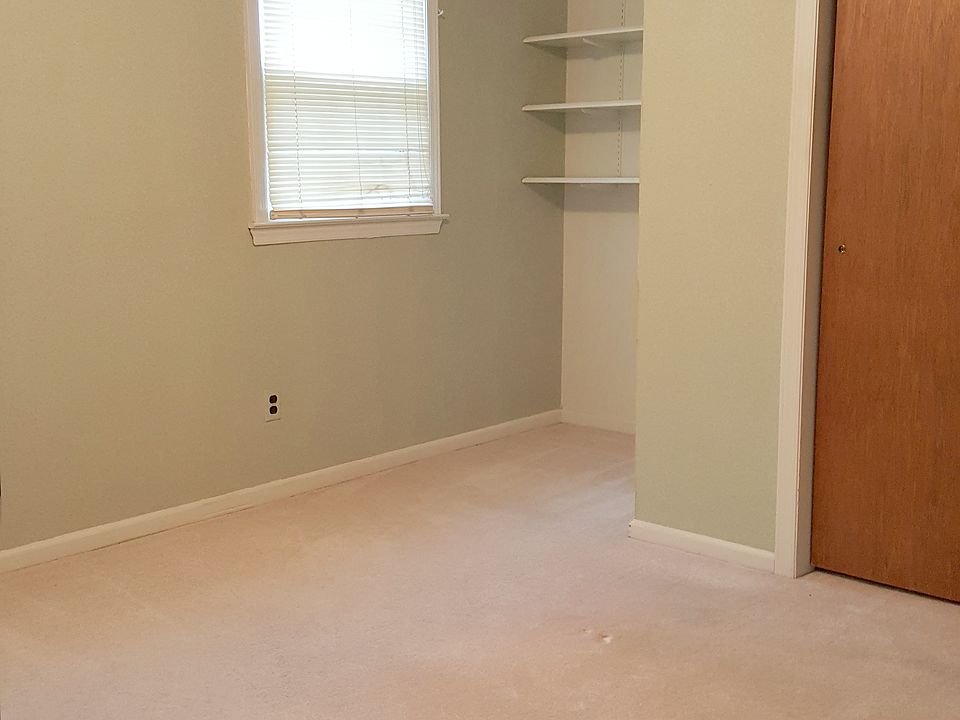 2nd image of 596 Willis St