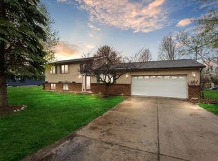 2196 S Vassar Rd, Burton, MI 48519