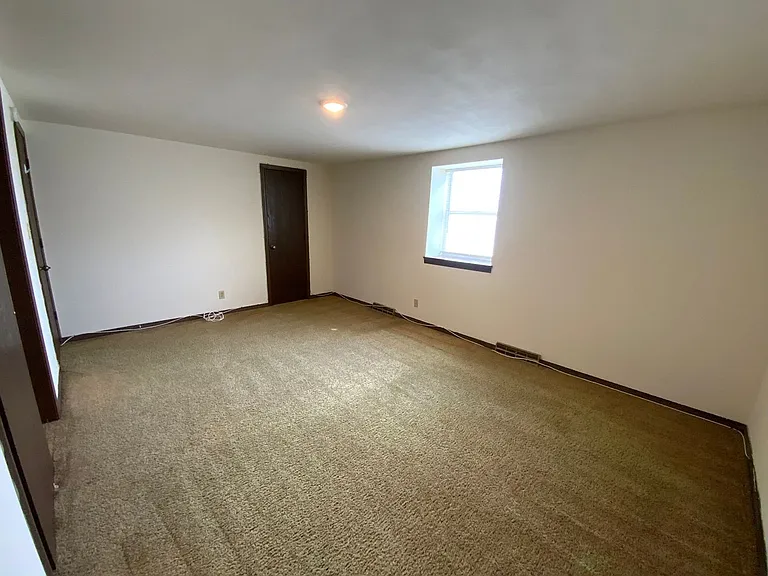4405-4411 W Ludwick Blvd — Photo 14