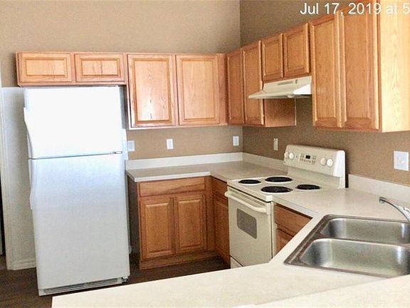 4th image of 1557 Turtle Rock Dr