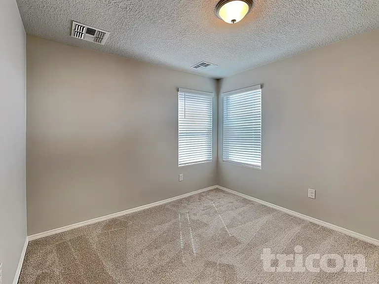 4872 Blackburn Rd NE — Photo 11
