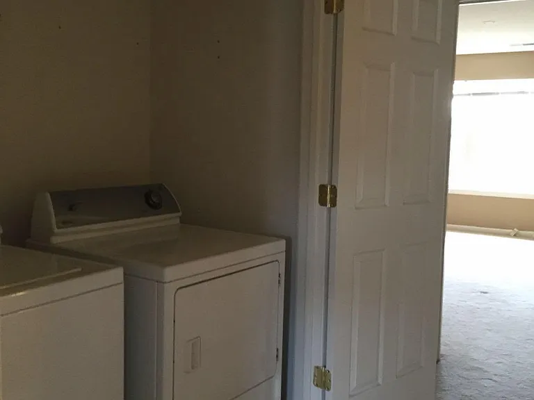 206 Raynar Ct — Photo 11