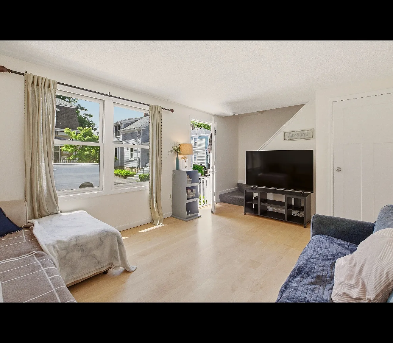2 bed, 1600 sqft, $3,000 — Photo 1