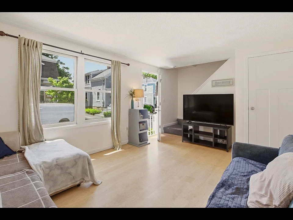 13 Tilley Ave