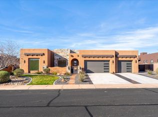 3208 S Sand Stone Dr, Hurricane, UT 84737