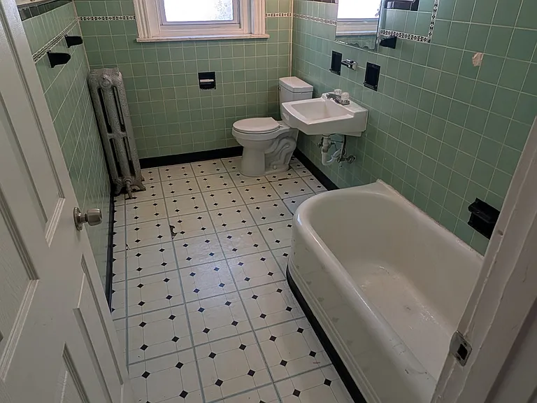 238 S Madison St #2 — Photo 5