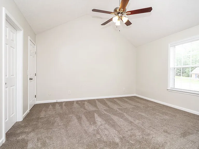 615 Zellwood Dr — Photo 10