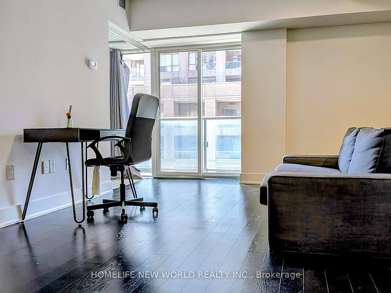 955 Bay St #808 — Photo 6