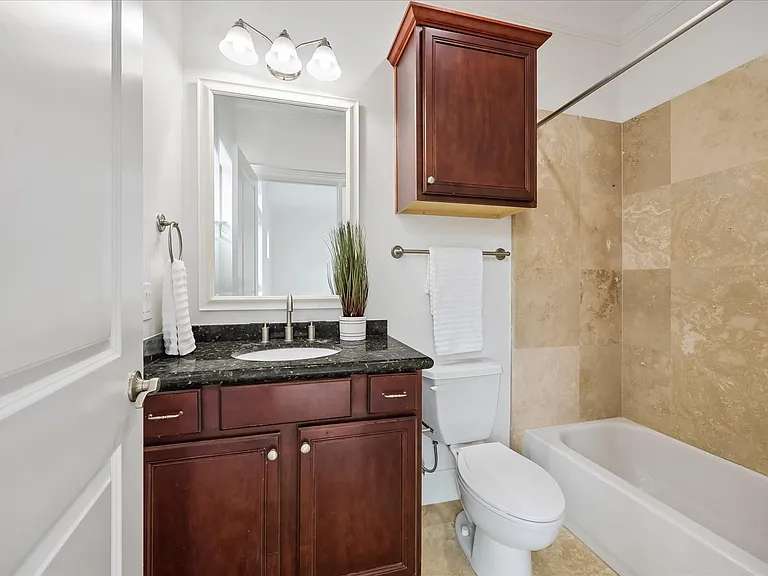 6832 Staffordshire Blvd — Photo 17