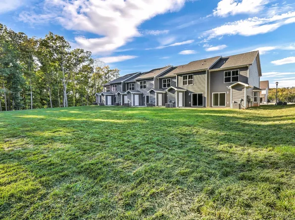 149 Quarry Point Dr, Clarksville, TN 37043