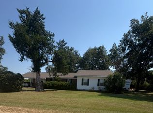 421 Best Cir, Adel, GA 31620