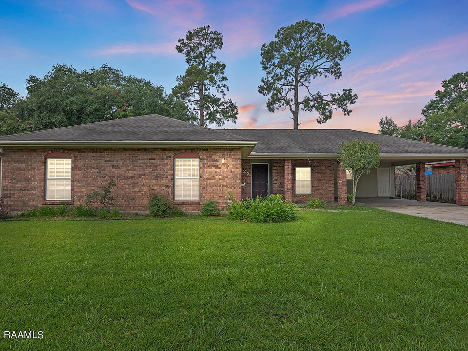 1st image of 123 Carolyn Dr