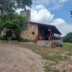 152 NW Andrew Rd, Kerrville, TX, 78028