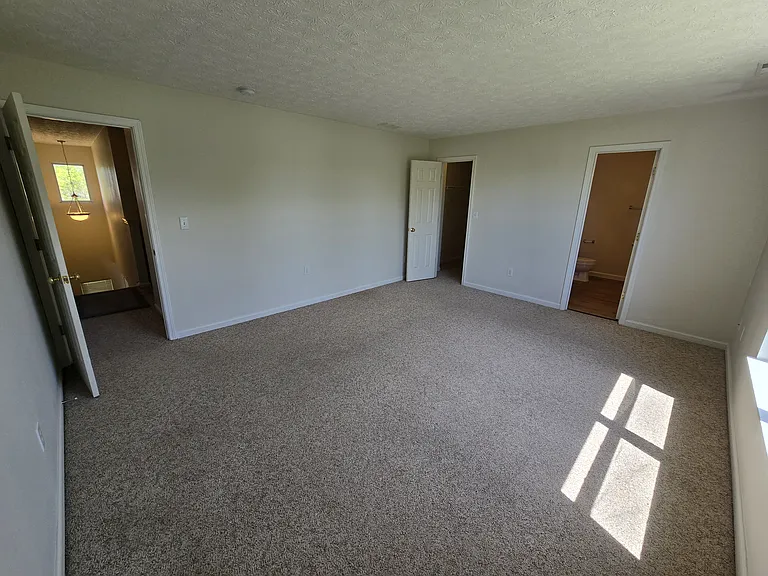 3327 Edison Dr — Photo 16