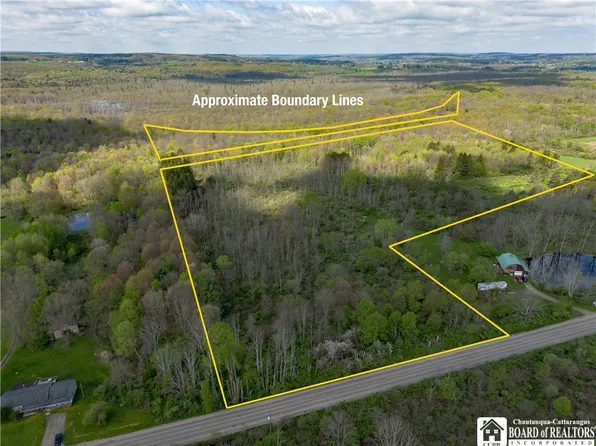 861 Warren Rd #1, Frewsburg, NY 14738