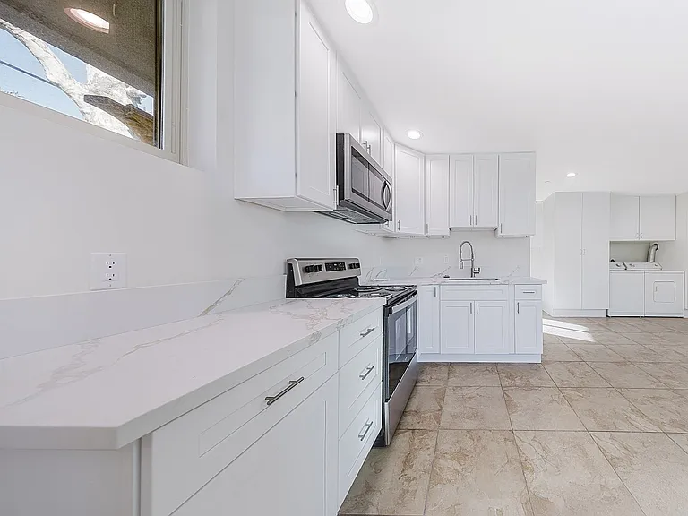 2954 Hermosa Ave #A — Photo 6