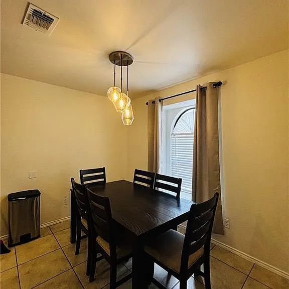 2400 E Brazil St — Photo 8