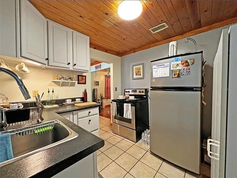 231 N Park Ave — Photo 14