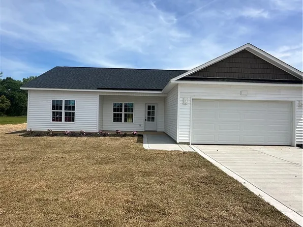 34 Chariot Cir, Lumber Bridge, NC 28357