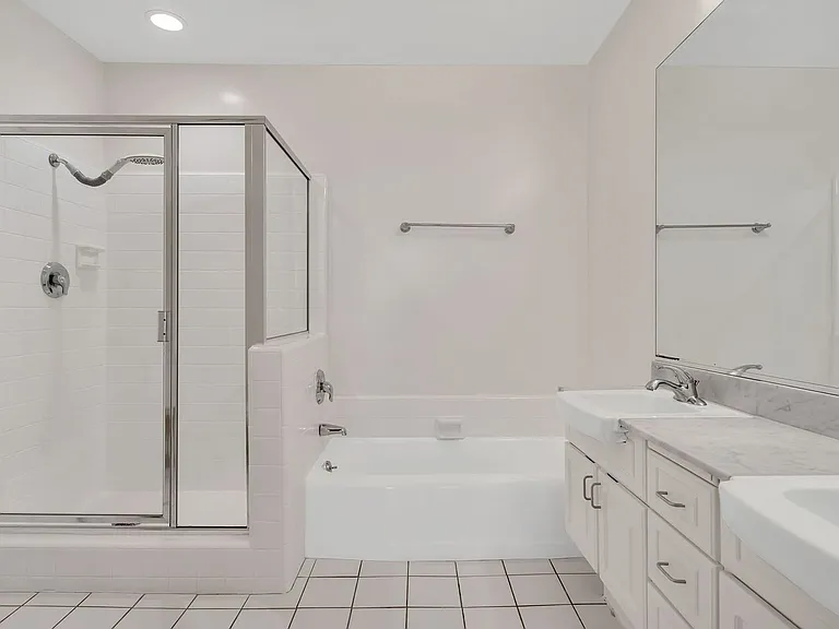 432 N Palm Dr — Photo 15