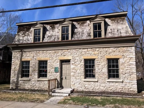 43 Mill St, Elsah, IL 62028