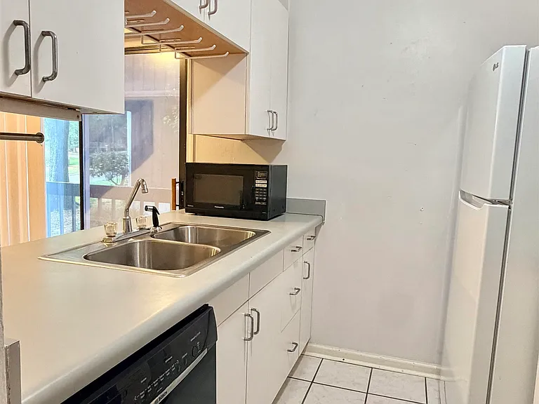 782 Timberway Ct — Photo 7