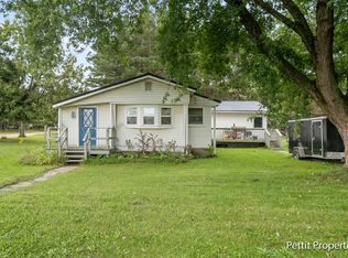 9795 Five Mile Rd, Evart, MI 49631