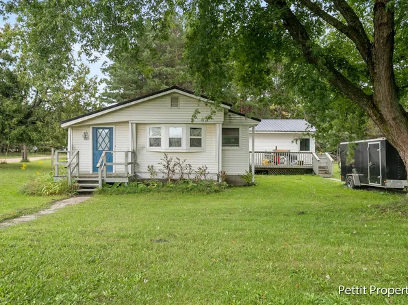 9795 Five Mile Rd, Evart, MI 49631