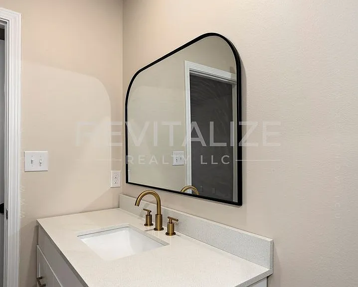 1704 McGill Ave — Photo 29
