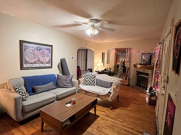 3rd image of 2604 Como Ave SE