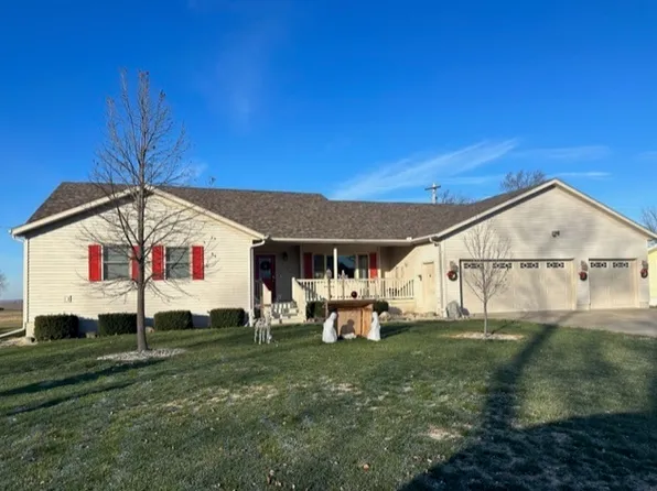 210 S New St, Gifford, IL 61847