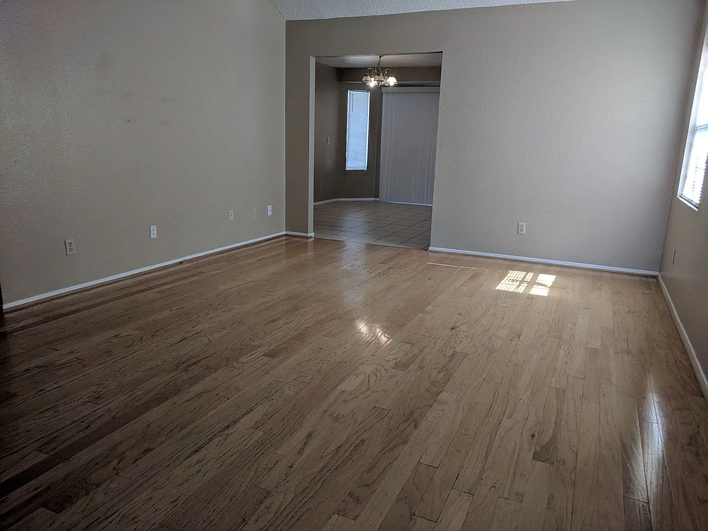 One Story, 3 Beds 2 Baths, 2 Car Garage, Newly Remodeling Kitchen And Bathroom, Granitecountertop... — Photo 2