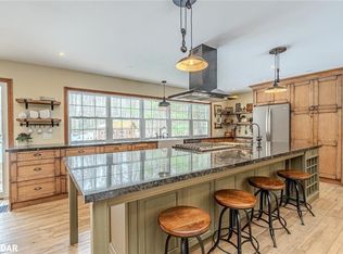 6 Woodland Heights Dr, Adjala Tosorontio, ON L0M1J0