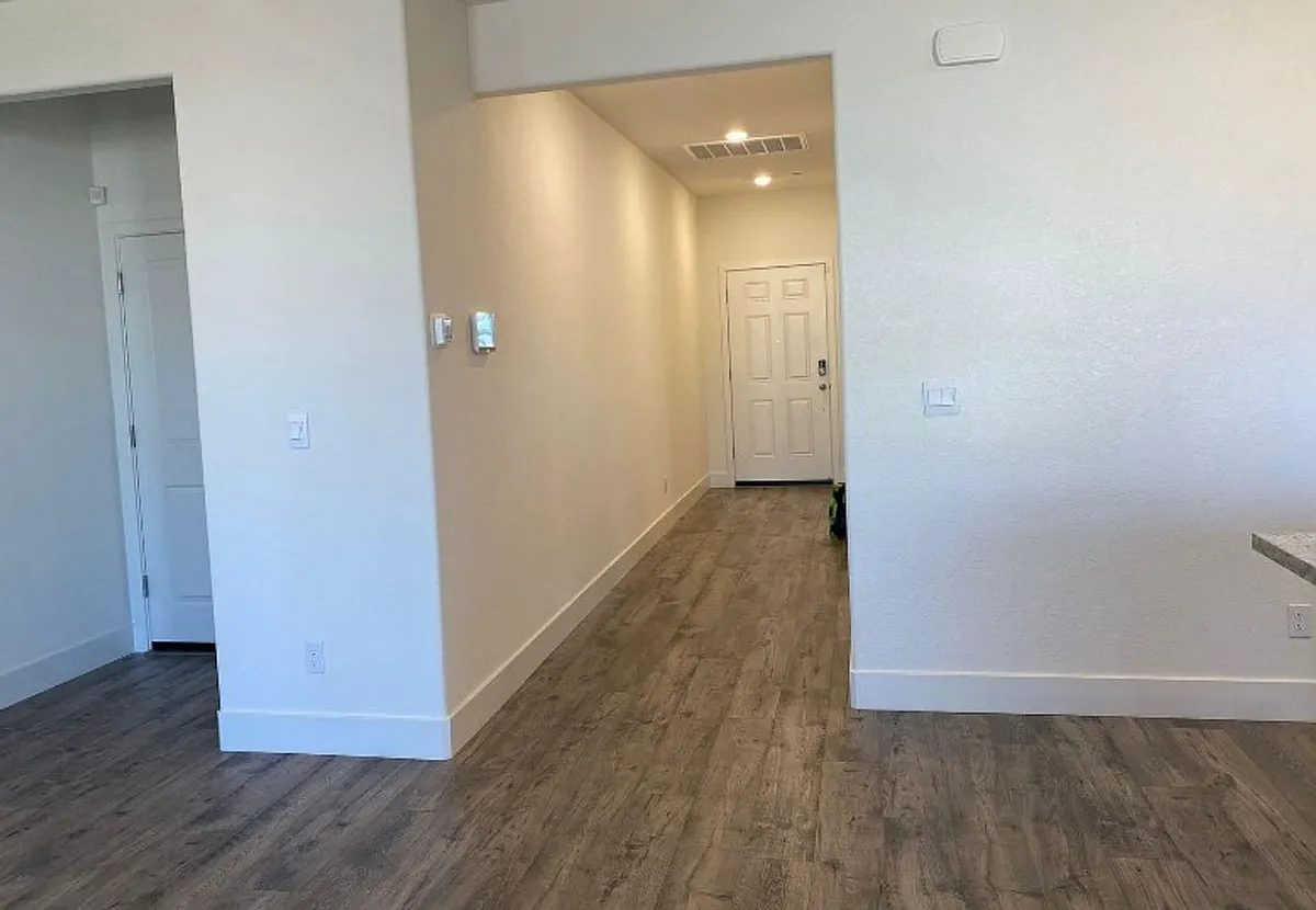 Building Photo - 957 Pipit St